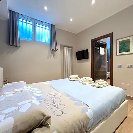 R39 Elegant With Private Parking * Milano