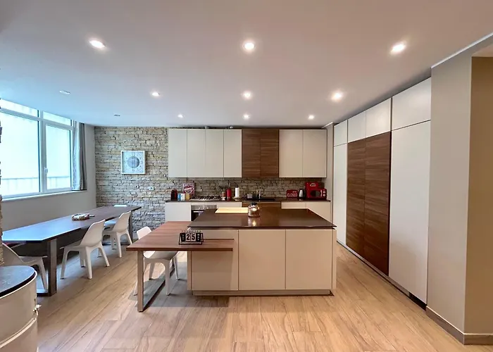 Apartment R39 Elegant With Private Parking Milan