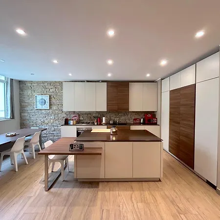 Apartman R39 Elegant With Private Parking Milánó